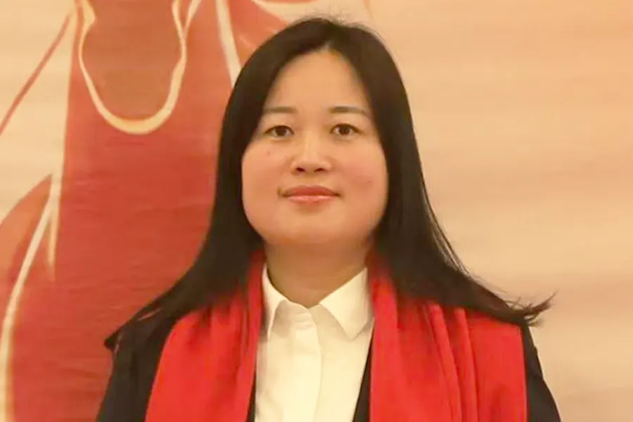李琼
